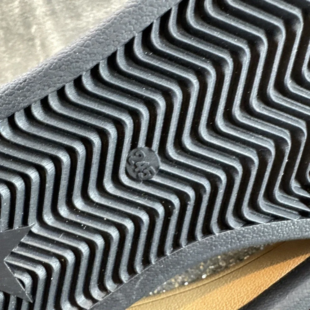 Golden Sneakers Gold S Star Women 7.5 EU 24 Glitter Skateboarding - Picture 9 of 12